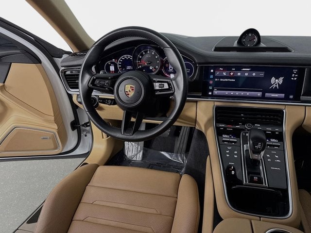 2023 Porsche Panamera 4 Platinum Edition