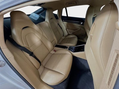 2023 Porsche Panamera 4 Platinum Edition