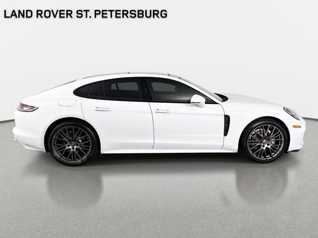 2023 Porsche Panamera 4 Platinum Edition