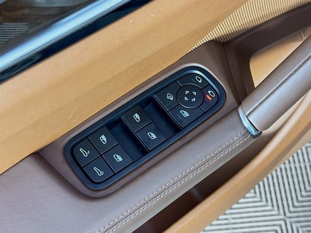 2023 Porsche Cayenne S Platinum Edition