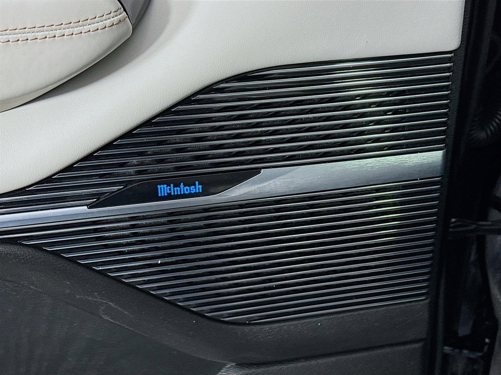 2023 Jeep Grand Wagoneer Base