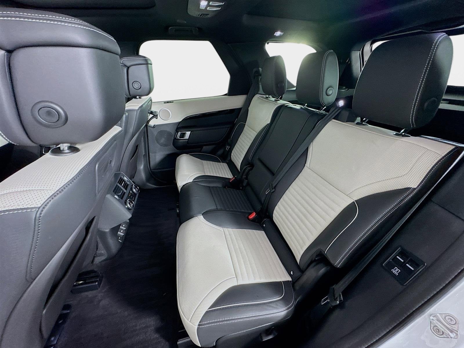 2023 Land Rover Discovery HSE R-Dynamic