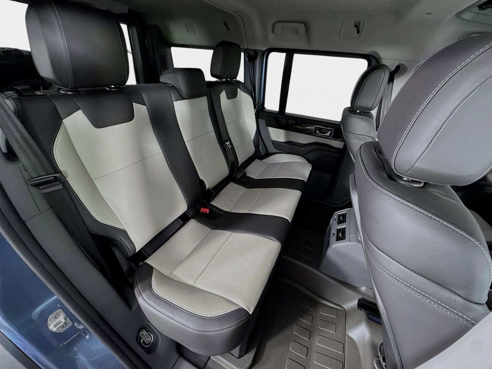 2025 INEOS Grenadier Station Wagon Fieldmaster Edition