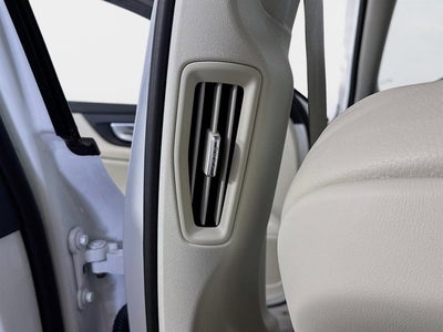 2024 Volvo S60 Recharge Plug-In Hybrid Plus Dark Theme