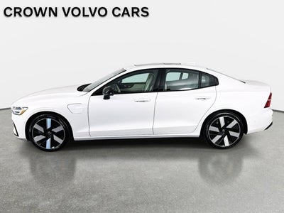 2024 Volvo S60 Recharge Plug-In Hybrid Plus Dark Theme