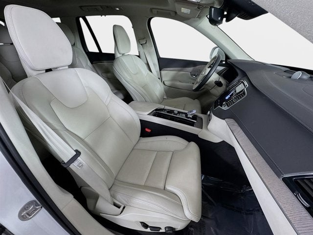2024 Volvo XC90 Ultimate Bright Theme