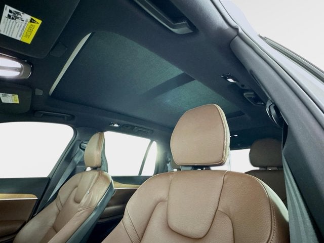 2024 Volvo XC90 Plus Bright Theme