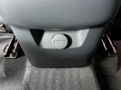 2024 Volvo XC90 Plus Bright Theme