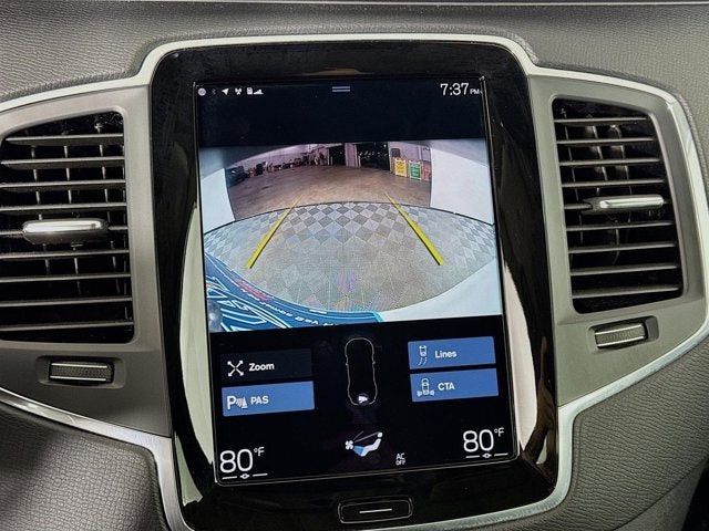 2022 Volvo XC90 Momentum