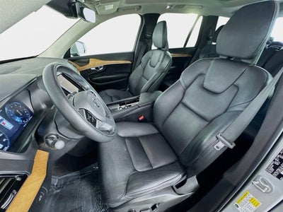 2022 Volvo XC90 Momentum