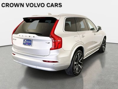 2022 Volvo XC90 Momentum