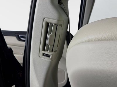 2023 Volvo XC60 Recharge Plug-In Hybrid Plus Bright Theme