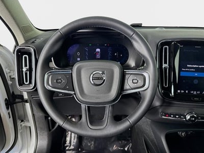 2023 Volvo XC40 Plus Bright Theme