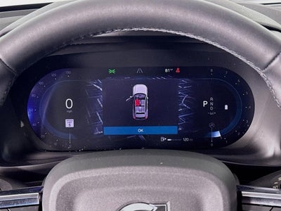 2023 Volvo XC40 Plus Bright Theme