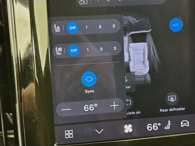 2023 Volvo XC60 Ultimate Bright Theme