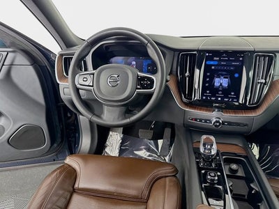 2023 Volvo XC60 Ultimate Bright Theme