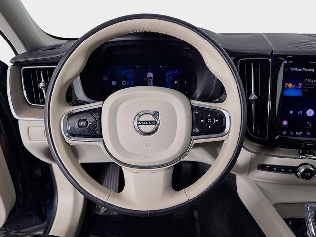 2023 Volvo XC60 Ultimate Bright Theme