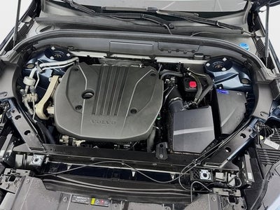 2023 Volvo XC60 Ultimate Bright Theme