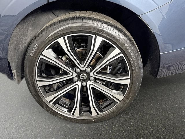 2023 Volvo XC60 Ultimate Bright Theme