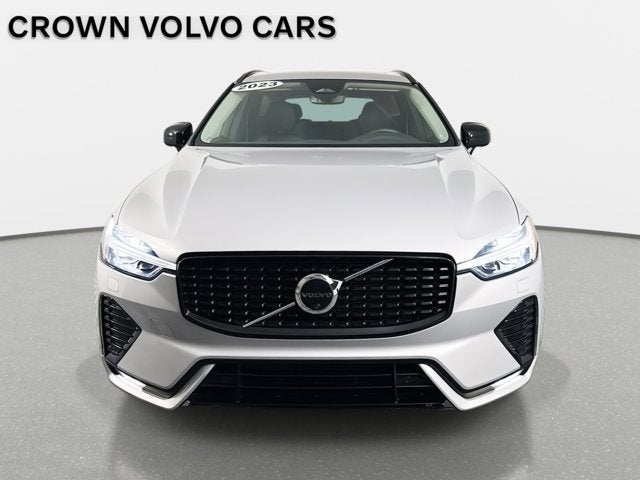 2023 Volvo XC60 Plus Dark Theme