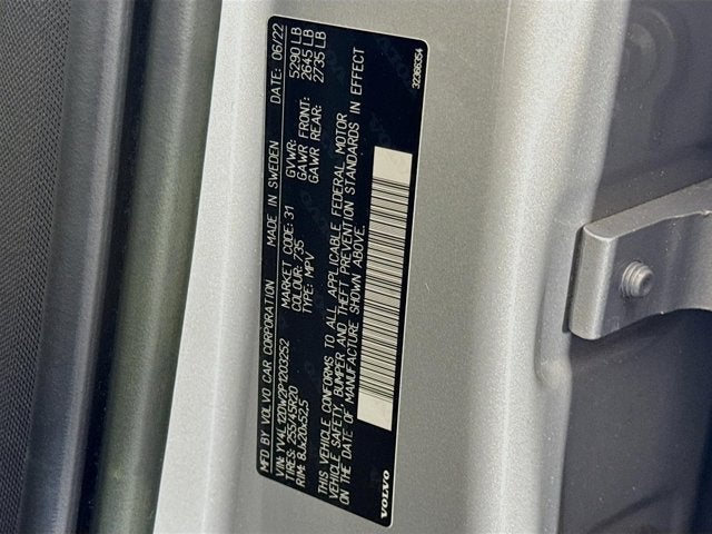 2023 Volvo XC60 Plus Dark Theme