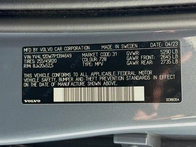 2023 Volvo XC60 Plus Dark Theme