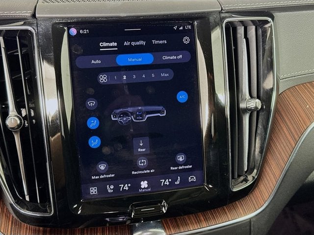 2023 Volvo XC60 Ultimate Dark Theme