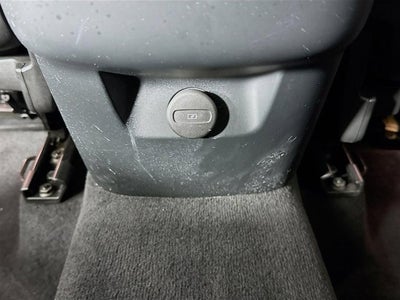 2023 Volvo XC60 Ultimate Dark Theme