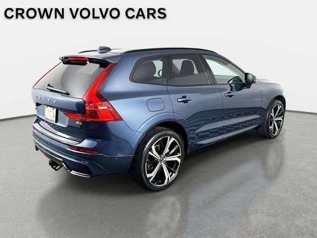 2023 Volvo XC60 Ultimate Dark Theme