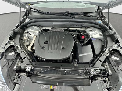 2023 Volvo XC60 Ultimate Bright Theme