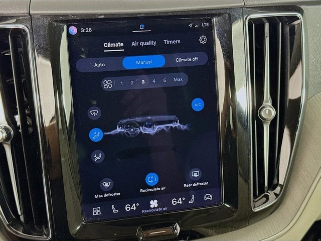 2023 Volvo XC60 Plus Dark Theme