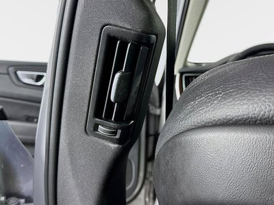 2024 Volvo XC60 Plus Dark Theme