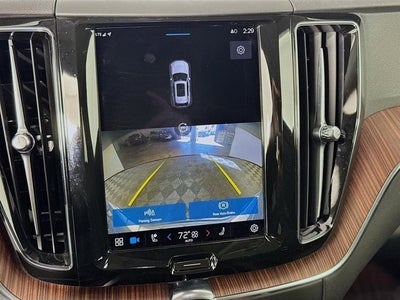 2023 Volvo XC60 Plus Bright Theme