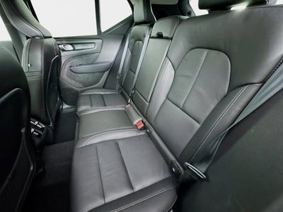 2023 Volvo XC40 Plus Bright Theme