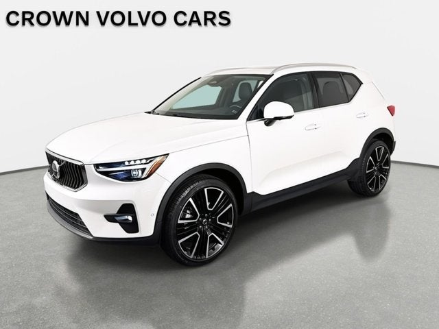 2024 Volvo XC40 Ultimate Bright Theme