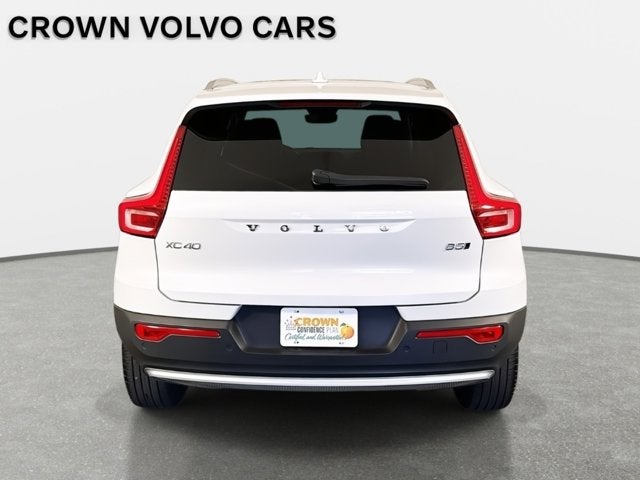 2024 Volvo XC40 Ultimate Bright Theme