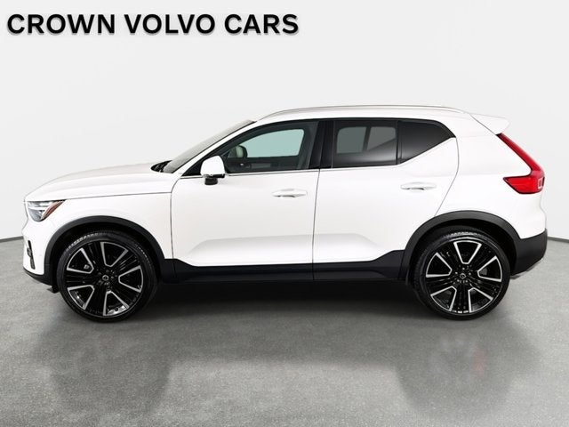 2024 Volvo XC40 Ultimate Bright Theme