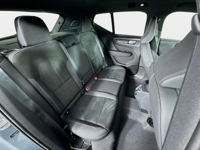 2023 Volvo XC40 Plus Dark Theme