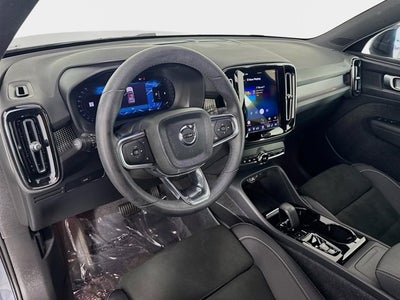 2023 Volvo XC40 Plus Dark Theme