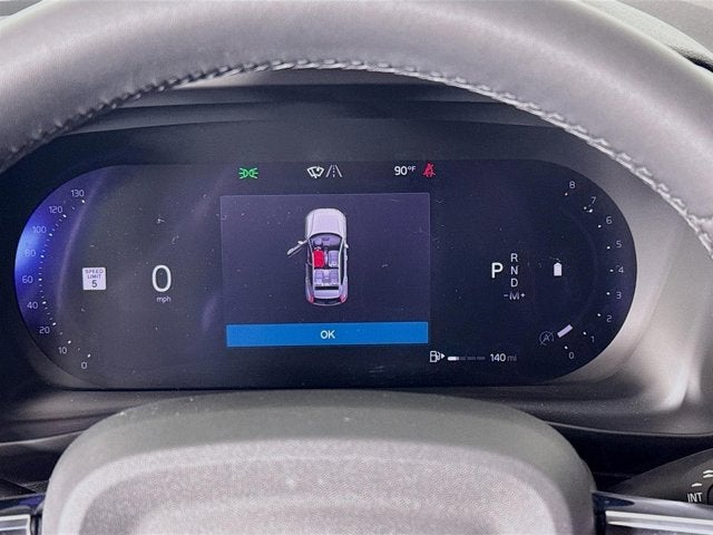 2023 Volvo XC40 Plus Dark Theme