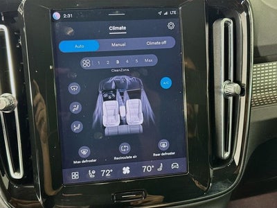 2023 Volvo XC40 Plus Dark Theme