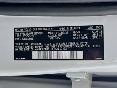 2023 Volvo XC40 Plus Dark Theme