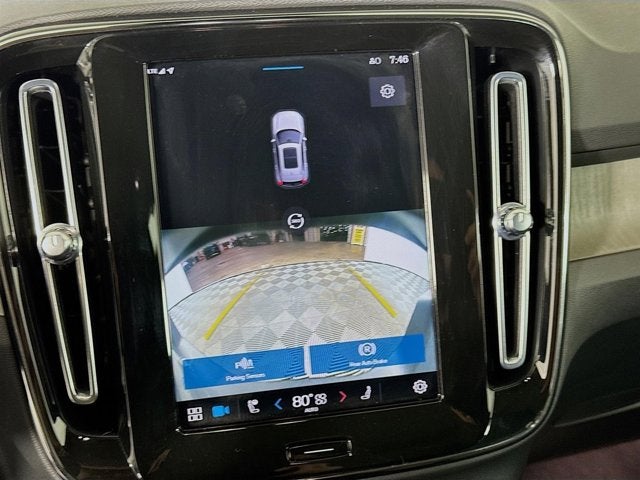 2023 Volvo XC40 Ultimate Dark Theme