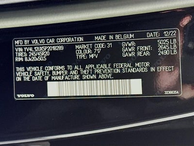 2023 Volvo XC40 Ultimate Dark Theme