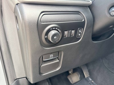 2023 Jeep Wagoneer Base