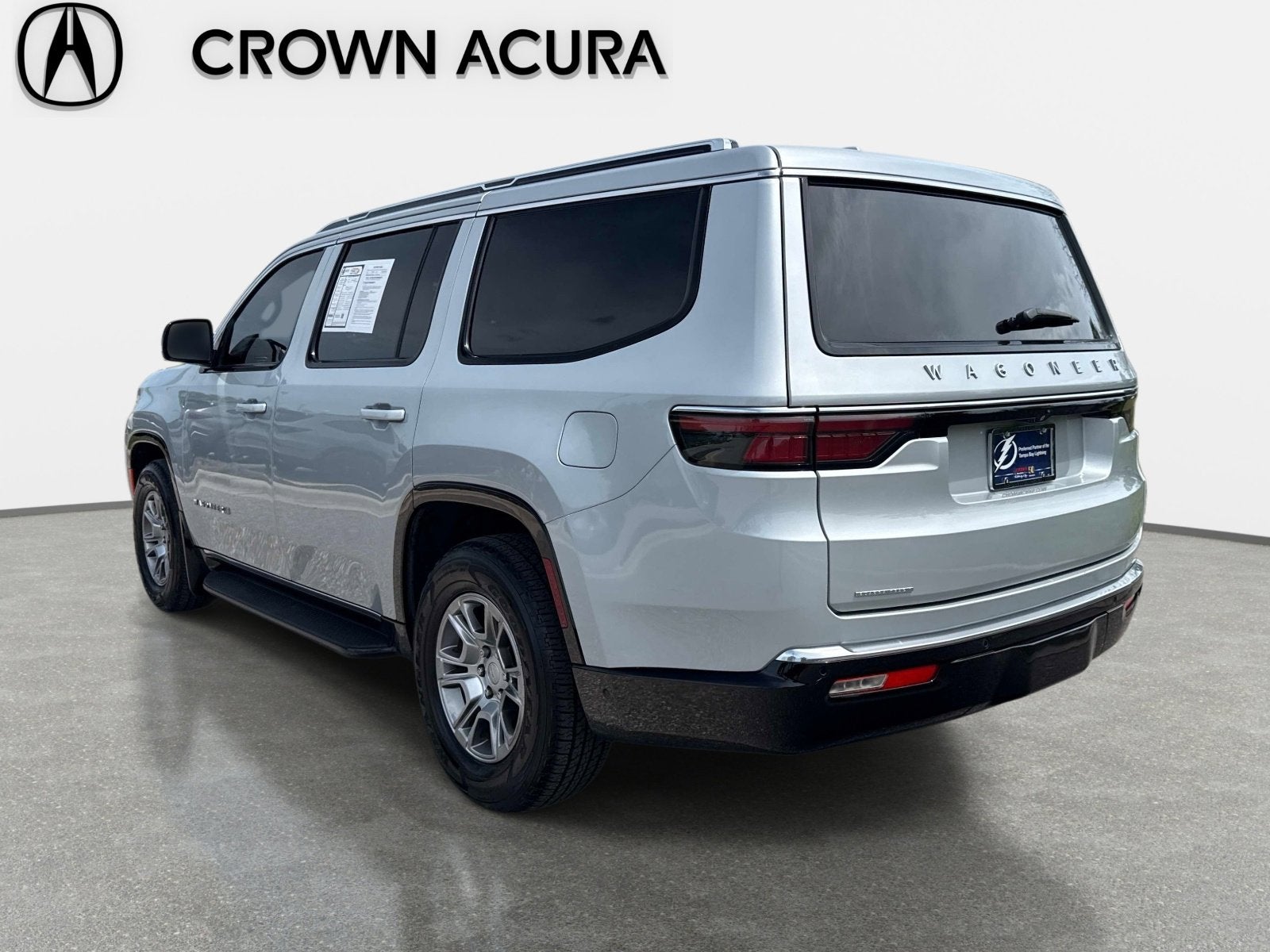 2023 Jeep Wagoneer Base