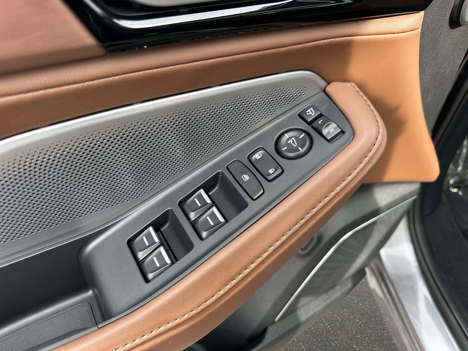 2025 Acura MDX w/Technology Package