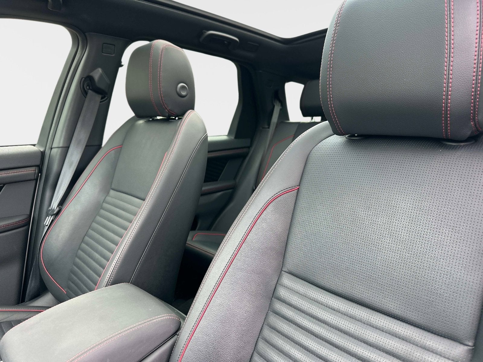 2023 Land Rover Discovery Sport SE R-Dynamic